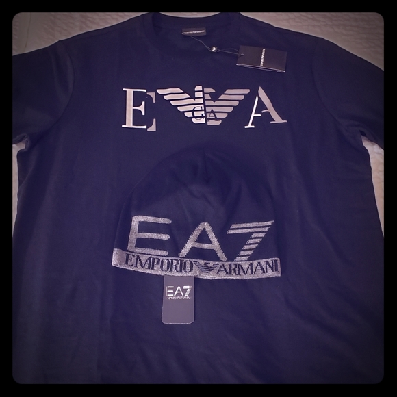 Armani Short sleeve and beanie. Size XXL. - Picture 1 of 1